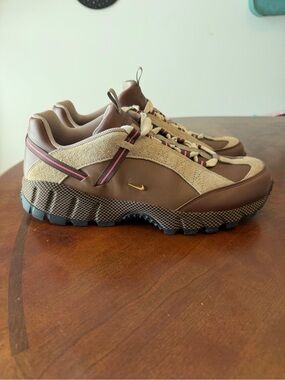 Nike Air Humara LX x Jacquemus Ale Brown Gold Sneakers Women’s Size 11 Shoes